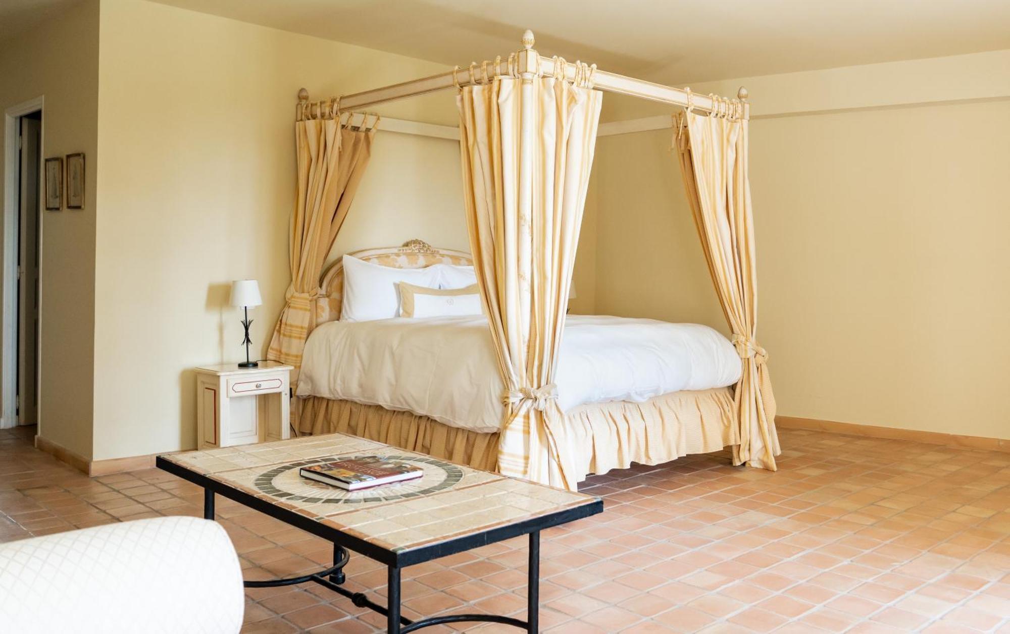 Chateau Les Crostes Lorgues Room photo